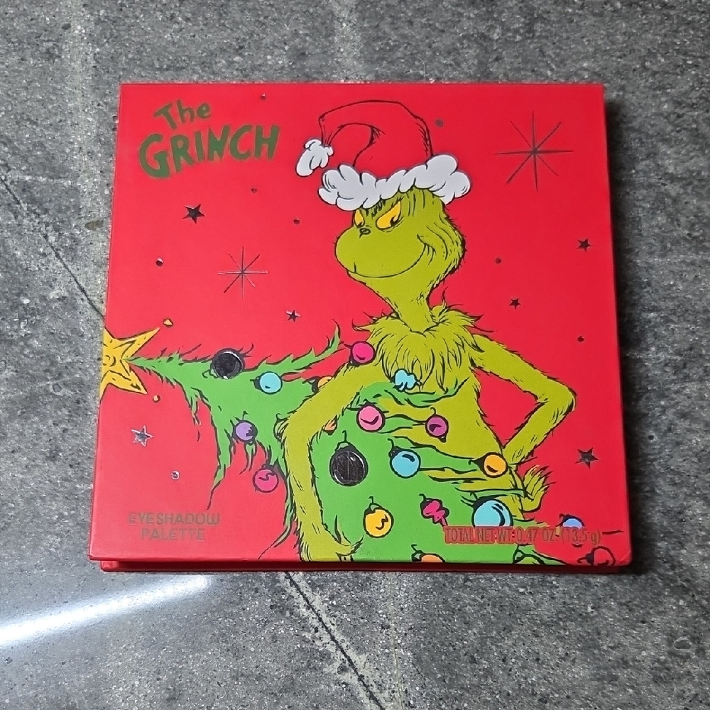 The Grinch Eyeshadow Palette